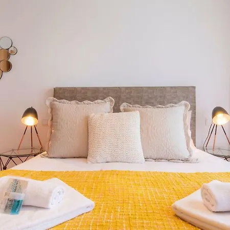 Lovelystay - Sunshine In The Heart Of Graca Lägenhet Lisboa