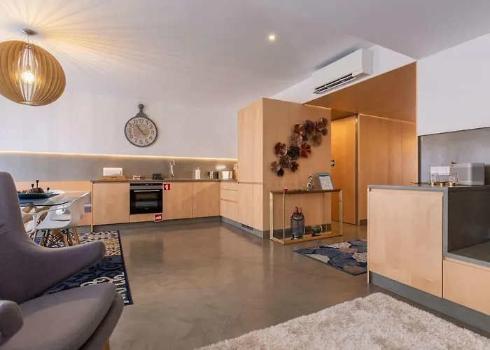 Lovelystay - Sunshine In The Heart Of Graca شقة *