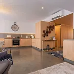 Lovelystay - Sunshine In The Heart Of Graca شقة *